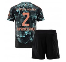 Bayern Munich Dayot Upamecano #2 Koszulka Wyjazdowa dzieci 2024-25 Krótki Rękaw (+ krótkie spodenki)